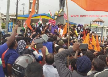 ಯೋಧ ಹಾಗೂ ಕುಟುಂಬದ ಮೇಲಿನ ಹಲ್ಲೆ ಖಂಡಿಸಿ ಹಿಂದೂ ಸಂಘಟನೆಗಳ ಬೃಹತ್‌ ಪ್ರತಿಭಟನೆ