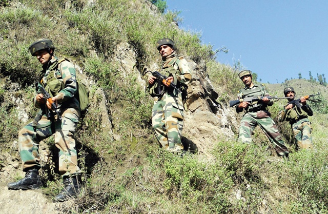 ಪುಲ್ವಾಮಾದಲ್ಲಿ ಇಬ್ಬರು ಭಯೋತ್ಪಾದಕರನ್ನು ಹೊಡೆದುರುಳಿಸಿದ ಭಾರತೀಯ ಸೇನೆ