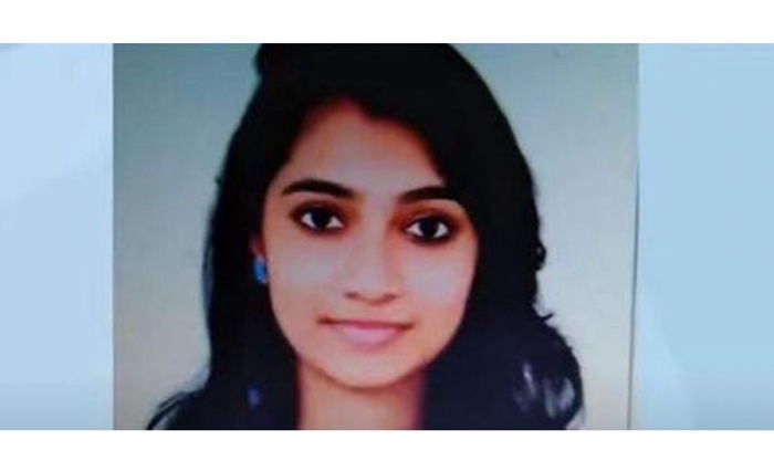 ಮೆಡಿಕಲ್ ವಿದ್ಯಾರ್ಥಿನಿಯನ್ನು ಗುಂಡಿಕ್ಕಿ ಹತ್ಯೆ ಮಾಡಿ ತಾನೂ ಆತ್ಮಹತ್ಯೆ ಮಾಡಿಕೊಂಡ ಕೇರಳದ ಭಗ್ನ ಪ್ರೇಮಿ..!