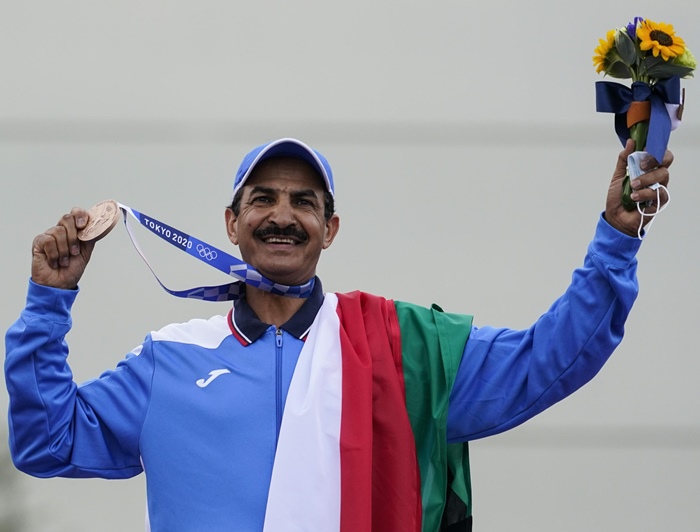 57 ವರ್ಷದ ಅಂಕಲ್ ಕೂಡ ಒಲಿಂಪಿಕ್ಸ್ ನಲ್ಲಿ ಪದಕ ಗೆಲ್ತಾರೆ..! ನಮ್ಮ ದೇಶದ ಕ್ರೀಡಾಪಟುಗಳಿಗೆ ಯಾಕೆ ಆಗ್ತಿಲ್ಲ?