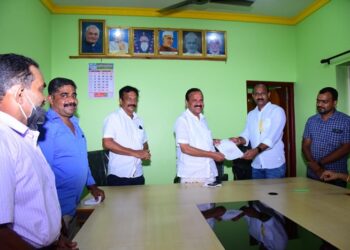 ಅರಂತೋಡು-ತೊಡಿಕಾನ ಕೃಷಿ ಪತ್ತಿನ ಸಹಕಾರ ಸಂಘಕ್ಕೆಮಾಜಿ ಕೇಂದ್ರ ಸಚಿವ ಡಿ.ವಿ. ಸದಾನಂದ ಗೌಡ ಭೇಟಿ