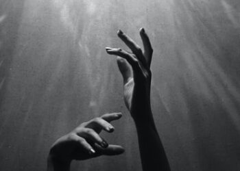 ಮೂವರು ಹೆಂಡತಿಯರಿಗೆ ಮಕ್ಕಳ ಕರುಣಿಸಿ ನಾಲ್ಕನೇಯವಳ ಜತೆ ಓಡಿ ಹೋದ ಮಹಾ ವಂಚಕ ಮಂತ್ರವಾದಿ..!