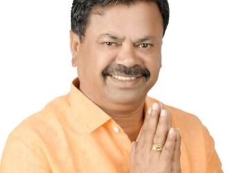 ಮಾಜಿ ಸಿಎಂ ಬಿ.ಎಸ್ ಯಡಿಯೂರಪ್ಪ ಮುಂದೆ ಕಣ್ಣೀರಿಟ್ಟ ಶಾಸಕ ರೇಣುಕಾಚಾರ್ಯ..!