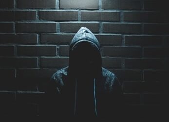 ಮರ್ಕಂಜದಲ್ಲಿ 6 ಪವನ್‌ ಚಿನ್ನ, 62, 000 ರೂ. ನಗದು ದೋಚಿದ ಖತರ್ನಾಕ್ ಕಳ್ಳರು