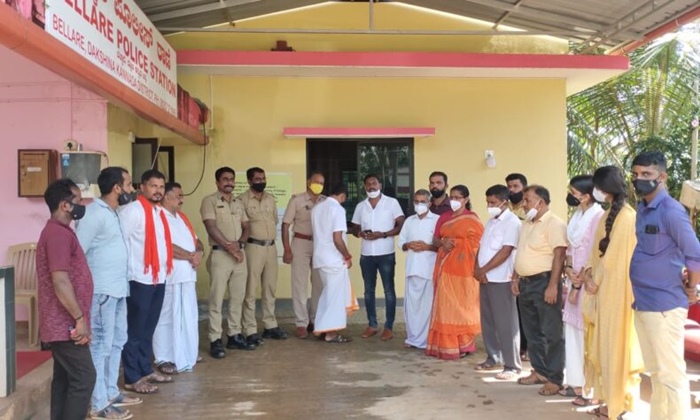 ಬೆಳ್ಳಾರೆ ಪೊಲೀಸ್ ಠಾಣೆಯಲ್ಲಿ ವಿಶಿಷ್ಟ ರೀತಿಯಲ್ಲಿ ರಕ್ಷಾ ಬಂಧನ ಆಚರಣೆ