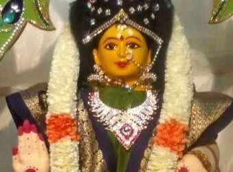 ವರವ ಕೊಡು ಮಹಾಲಕ್ಷ್ಮೀ..ಎಲ್ಲೆಡೆ ವರಮಹಾಲಕ್ಷ್ಮೀ ಹಬ್ಬದ ಸಂಭ್ರಮ, ಸಡಗರ