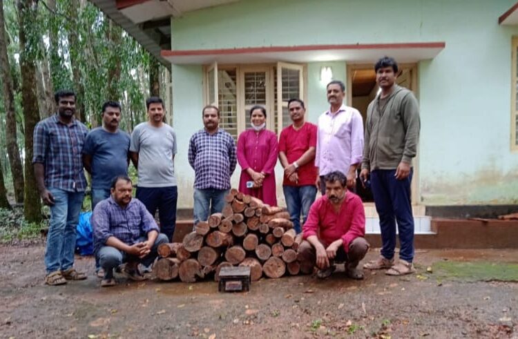 ರಕ್ತ ಚಂದನ ಮರ ಕದ್ದವರು ಅರೆಸ್ಟ್, ವಿಶೇಷ ಅರಣ್ಯ ಸಂಚಾರಿ ದಳದಿಂದ ದಾಳಿ