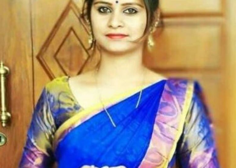 ಪಿಎಚ್ ಡಿ ಮಾಡೋದು ಬೇಡ ಅಂದಿದ್ದಕ್ಕೆ ಆತ್ಮಹತ್ಯೆ ಮಾಡಿಕೊಂಡಳು ಸುಂದರ ಹುಡುಗಿ