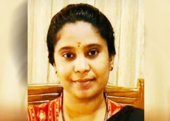 ಗ್ರಾಮ ದೇವತೆ ದೇವಸ್ಥಾನ ಧ್ವಂಸ, ಲೇಡಿ ತಹಶೀಲ್ದಾರ್ ಎತ್ತಂಗಡಿ