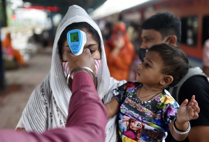 ಕರೋನಾ: ಕೇರಳದಲ್ಲಿ ಒಂದೇ ದಿನ 13 ಸಾವಿರ ಹೊಸ ಕೇಸ್ , ದಕ್ಷಿಣ ಕನ್ನಡ ಜಿಲ್ಲೆಗೆ ಆತಂಕ