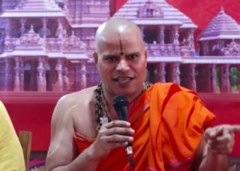 ಕೇಸರಿ ಹಾಕಿದವರು ರಾಷ್ಟ್ರ ವಿರೋಧಿಗಳು: ಡೀಸೋಜ ಹೇಳಿಕೆಗೆ ವಜ್ರದೇಹಿ ಮಠದ ಸ್ವಾಮೀಜಿ ಕಿಡಿ