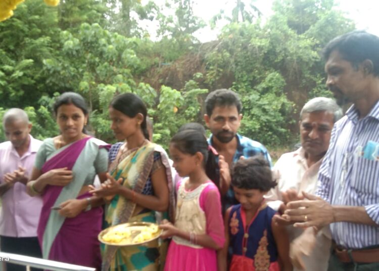 ಅರಂತೋಡು: ನೂತನ ಪ್ರಯಾಣಿಕರ ತಂಗುದಾಣ  ಉದ್ಘಾಟನೆ