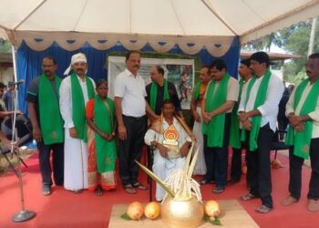 ಆಳ್ವಾಸ್ ನಿಂದ ಕೆಸರ್ ಡ್ ಒಂಜಿ ದಿನ : ಕೃಷಿ ಸಾಧಕರಿಗೆ ಸನ್ಮಾನ