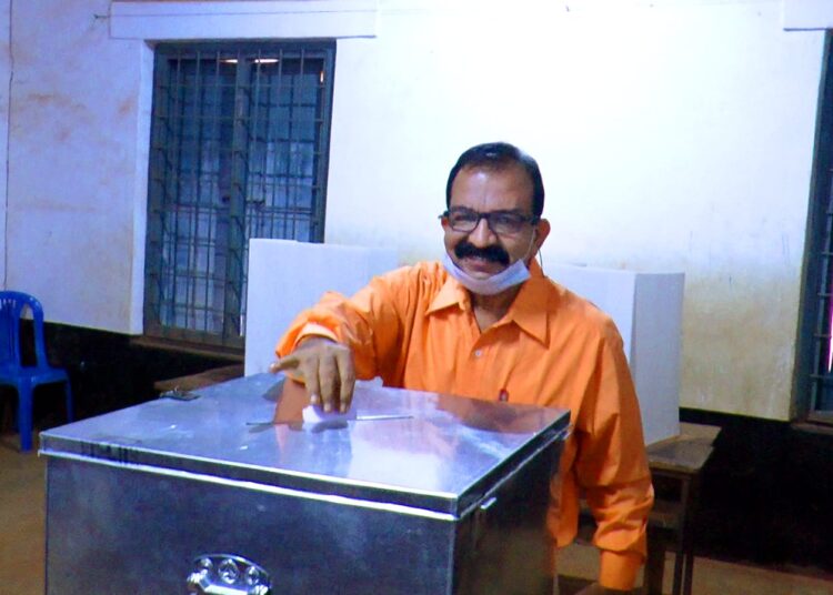 ರಾಜ್ಯ ಒಕ್ಕಲಿಗರ ಸಂಘದ ಚುನಾವಣೆ: ಅಣ್ಣನ ಗೆದ್ದ ತಮ್ಮ..! ರೇಣುಕಾ ಪ್ರಸಾದ್ ಗೆ ಭರ್ಜರಿ ಗೆಲುವು