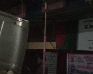 ಕಲ್ಲುಗುಂಡಿ: ಕತ್ತಲಲ್ಲೂ ಹಾರಾಡಿದ ರಾಷ್ಟ್ರಧ್ವಜ, ಫೋಟೋ ವೈರಲ್