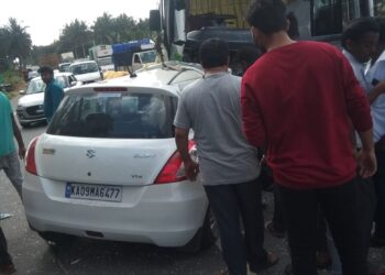 ಭೀಕರ ಕಾರು ಅಪಘಾತ, ಕೊಡಗಿನ ನವ ವಿವಾಹಿತರು ಸೇರಿದಂತೆ ಸ್ಥಳದಲ್ಲೇ ಮೂವರು ಸಾವು