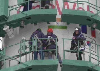 ಭಾರತದ ಧ್ವಜವೊಂದನ್ನು ಬಿಟ್ಟು ಉಳಿದೆಲ್ಲ ರಾಷ್ಟ್ರಗಳ ಧ್ವಜ ಕಿತ್ತೆಸೆದ ರಷ್ಯಾ..!