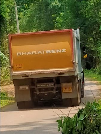 ಬೈಕ್ ಗೆ ಗುದ್ದಿದ ಲಾರಿಯನ್ನು ಸಿನಿಮೀಯ ಶೈಲಿಯಲ್ಲಿ ಬೆನ್ನಟ್ಟಿದ್ರು..!