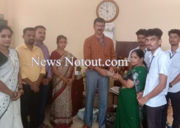 ಪ್ರವಾಹದ ಹೊಡೆತಕ್ಕೆ ಸಿಲುಕಿದ ವಿದ್ಯಾರ್ಥಿ ಕುಟುಂಬಕ್ಕೆ ಆರ್ಥಿಕ ನೆರವು