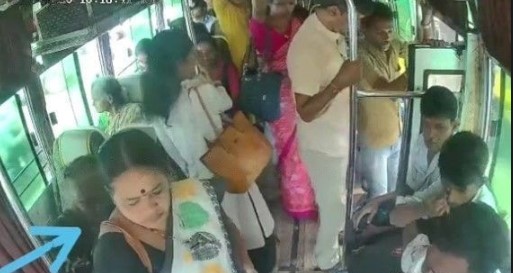 ಪುತ್ತೂರಿನಲ್ಲಿ ಬಸ್ನೊಳಗೆ ಕಳ್ಳಿಯ ಕೈಚಳಕ