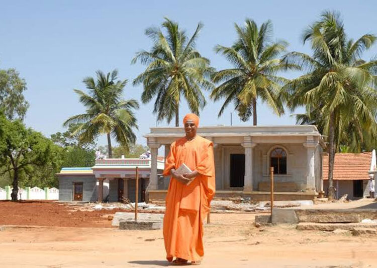 ಕಂಚುಗಲ್ ಬಂಡೆಮಠದ ಬಸವಲಿಂಗ ಸ್ವಾಮೀಜಿ ಆತ್ಮಹತ್ಯೆ