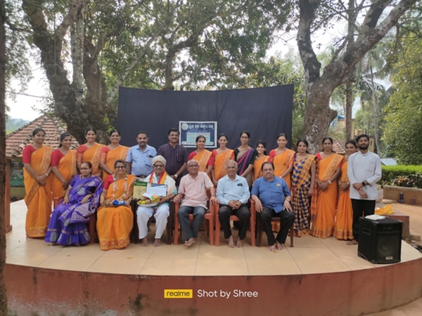 ದಾಮ್ಲೆಯವರಿಗೆ ಹಾಮಾನಾ ಕನ್ನಡ ಜಾಗೃತಿ ಪುಸ್ತಕ ಬಹುಮಾನ ಪ್ರದಾನ