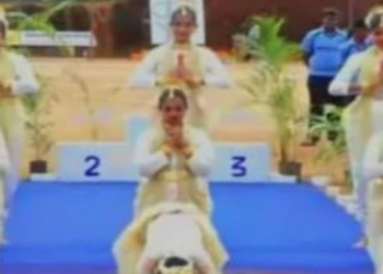 ಅಜಾನ್ ಗೆ ಹೆಜ್ಜೆ ಹಾಕಿದ ಶಾಲಾ ಮಕ್ಕಳು…ಹಿಂದೂ ಸಂಘಟನೆಗಳ ಆಕ್ರೋಶ