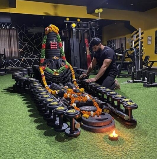 ಜಿಮ್ ಡಬಲ್ಸ್ಗಳಿಂದಲೇ ಶಿವಲಿಂಗ, ಅಚ್ಚರಿ ಆದ್ರು ನಿಜ
