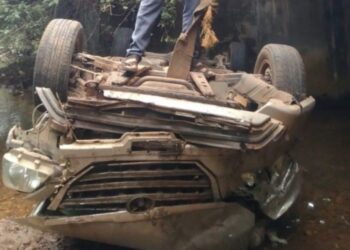 ಧರ್ಮಸ್ಥಳದಲ್ಲಿ ಪ್ರಪಾತಕ್ಕೆ ಬಿದ್ದ ಕಾರು, ತಪ್ಪಿದ ಭಾರೀ ದುರಂತ