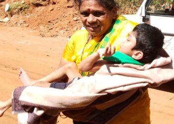 ಎಂಡೋಸಲ್ಫನ್ ಪೀಡಿತ ಮಗುವಿಗೆ ತಾಯಿಯಾದ ದೇವತೆ..!