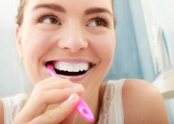 ಬೆಳಗ್ಗೆ ಮಾತ್ರವಲ್ಲ ರಾತ್ರಿ ಕೂಡ ಹಲ್ಲುಜ್ಜಬೇಕು ಏಕೆ?