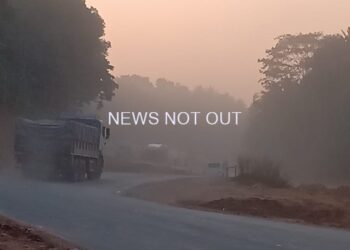 ಚತುಷ್ಪಥ ಹೆದ್ದಾರಿಯಲ್ಲಿ ಕೆಮಿಕಲ್ ಮಿಶ್ರಿತ ಧೂಳು..!