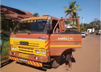 ಸುಳ್ಯದಲ್ಲಿ ಮರಳು ಮಾಫಿಯಾ ೩ ಲಾರಿ ವಶಕ್ಕೆ ಪಡೆದ ಅಧಿಕಾರಿಗಳು