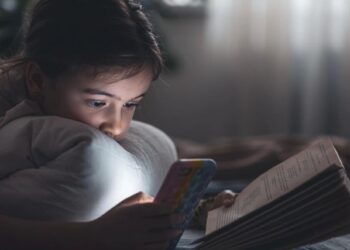 ಮೊಬೈಲ್ ಚಟದಿಂದ ಮಕ್ಕಳನ್ನು ದೂರವಾಗಿಸುವುದು ಹೇಗೆ…?