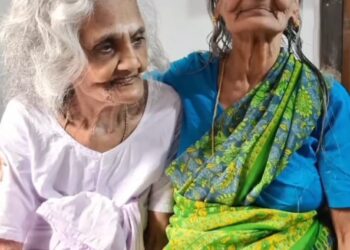 80 ವರ್ಷದ ಬಳಿಕ ಪರಸ್ಪರ ಸ್ನೇಹಿತೆಯರ ಭೇಟಿ, ಇಳಿವಯಸ್ಸಿನಲ್ಲೂ ಸುಧೆಯಾಗಿ ಹರಿದ ಸ್ನೇಹದ ಹೊನಲು