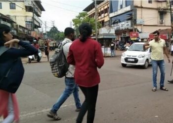 ಸುಳ್ಯ: ಪರ ಸ್ತ್ರಿ ಜತೆ ಪತಿಯ ಸರಸ, ರಣ ಚಂಡಿಯಾದ ಪತ್ನಿ..!