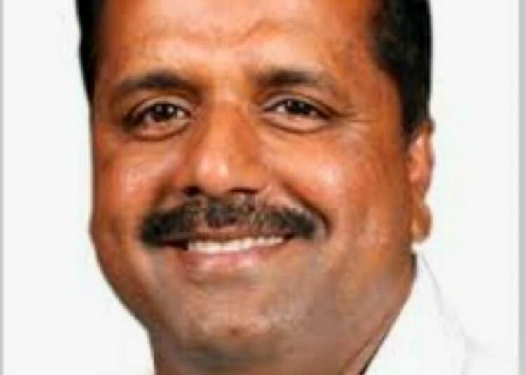 ದ.ಕ. ದಿಂದ ಶಬರಿಮಲೆಗೆ ಹೋಗಲು ಕೇರಳದ ವಾಹನಗಳಿಗೆ ಗಡಿಯಲ್ಲಿ ಅವಕಾಶ ಕೊಡಿ-ಶಾಸಕ ಯು.ಟಿ.ಖಾದರ್