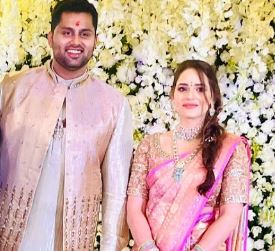 ಬೆಂಗಳೂರಿನ ಖಾಸಗಿ ಹೋಟೆಲ್ನಲ್ಲಿ ನಟ ಅಭಿಷೇಕ್ ಅಂಬರೀಶ್-ಅವಿವಾ ನಿಶ್ಚಿತಾರ್ಥ