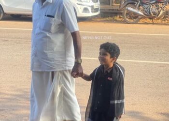 ಕಲ್ಲುಗುಂಡಿ: ಅಯ್ಯಪ್ಪ ಮಾಲಾಧಾರಿ ಬಾಲಕನ ಕೈ ಹಿಡಿದು ನಡೆದ ಇಬ್ರಾಹಿಂ, ಫೋಟೋ ವೈರಲ್