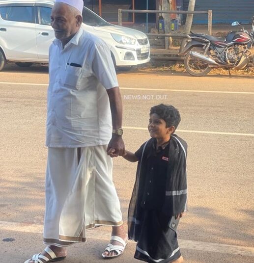 ಕಲ್ಲುಗುಂಡಿ: ಅಯ್ಯಪ್ಪ ಮಾಲಾಧಾರಿ ಬಾಲಕನ ಕೈ ಹಿಡಿದು ನಡೆದ ಇಬ್ರಾಹಿಂ, ಫೋಟೋ ವೈರಲ್