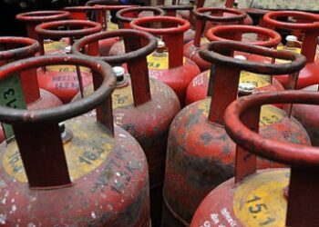 ಹೊಸ ವರ್ಷದಲ್ಲೇ ಸಿಲಿಂಡರ್ ಬೆಲೆ ಏರಿಕೆ ಬಿಸಿ