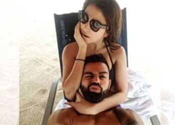 ಪತ್ನಿ ಅನುಷ್ಕಾ ಶರ್ಮಾ ಜೊತೆ  ಬೀಚ್‌ನಲ್ಲಿ ಕೊಹ್ಲಿ ಮೋಜು-ಮಸ್ತಿ..! ಶರ್ಟ್‌ಲೆಸ್ ಫೋಟೋ ವೈರಲ್