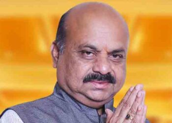 ಬಜೆಟ್‌ ಮಂಡನೆ ಮುನ್ನ ಸಿಎಂ ಬೊಮ್ಮಾಯಿ ದೇವಳ ಭೇಟಿ