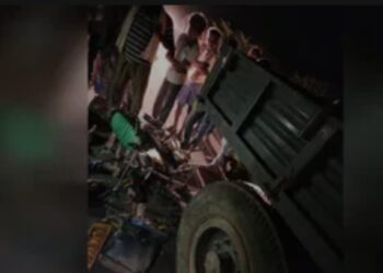 ನಿಂತಿದ್ದ ಟ್ರ್ಯಾಕ್ಟರ್ ಗೆ ಬೈಕ್ ಡಿಕ್ಕಿ: ಒಂದೇ ಕುಟುಂಬದ ನಾಲ್ವರು ಸ್ಥಳದಲ್ಲೇ ಸಾವು