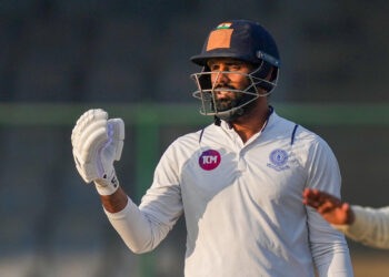 ಕೈಮೂಳೆ ಮುರಿದರೂ ಒಂದೇ ಕೈನಲ್ಲಿ ಹನುಮ ವಿಹಾರಿ ಬ್ಯಾಟಿಂಗ್‌, ವಿಡಿಯೋ ವೈರಲ್‌