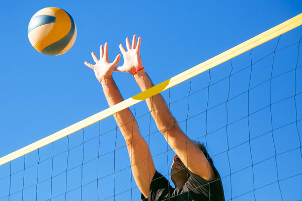 ವಾಲಿಬಾಲ್ ಆಡುತ್ತಿದ್ದಾಗ ಮೈದಾನದಲ್ಲೇ ಕುಸಿದು ಯುವಕ ದುರಂತ ಅಂತ್ಯ