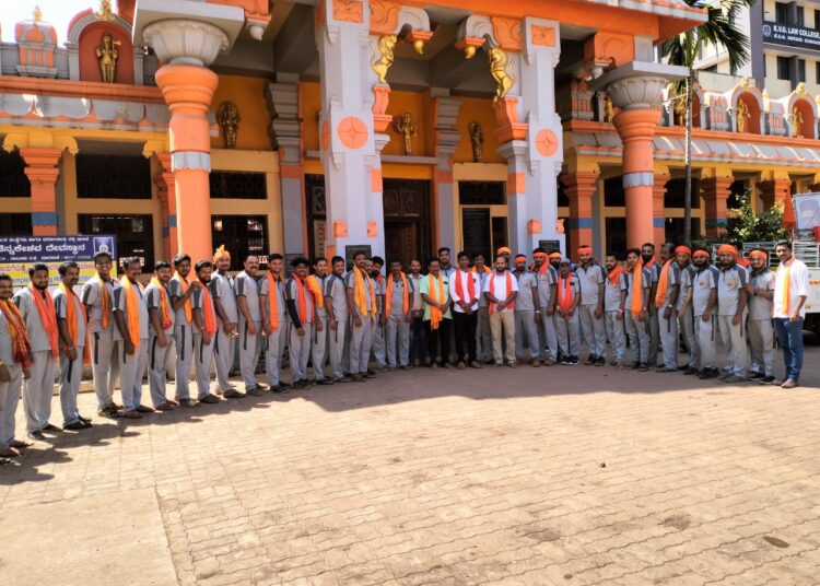 ಶೌರ್ಯ ಯಾತ್ರೆಗೆ ಸುಳ್ಯ ಶ್ರೀ ಚೆನ್ನಕೇಶವ ದೇವಳದ ಮುಂಭಾಗ ಚಾಲನೆ,ಬಜರಂಗದಳದ ಕಾರ್ಯಕರ್ತರಿಂದ ತೆರೆದ ವಾಹನದಲ್ಲಿ ಜಾಥ