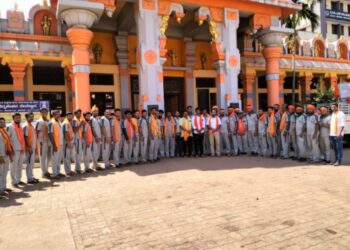 ಶೌರ್ಯ ಯಾತ್ರೆಗೆ ಸುಳ್ಯ ಶ್ರೀ ಚೆನ್ನಕೇಶವ ದೇವಳದ ಮುಂಭಾಗ ಚಾಲನೆ,ಬಜರಂಗದಳದ ಕಾರ್ಯಕರ್ತರಿಂದ ತೆರೆದ ವಾಹನದಲ್ಲಿ ಜಾಥ