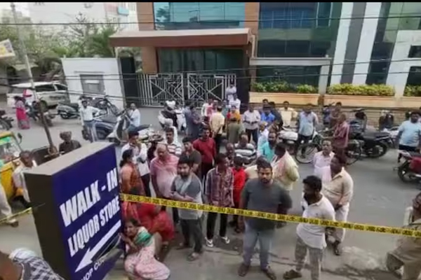 ಅಚ್ಚರಿ ಮೂಡಿಸಿದ ಇಬ್ಬರು ಸೆಕ್ಯುರಿಟಿ ಗಾರ್ಡ್ ಗಳ ಹತ್ಯೆ ! ಏಕಕಾಲಕ್ಕೆ ನಡೆದ ಪ್ರತ್ಯೇಕ ಕೊಲೆಗಳ ರಹಸ್ಯವೇನು?