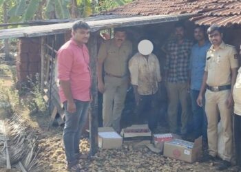 ತೊಡಿಕಾನ: ಅಕ್ರಮ ಮಧ್ಯ ಮಾರಾಟ ಅಡ್ಡೆಗೆ ಸುಳ್ಯ ಪೊಲೀಸರ ಮಿಂಚಿನ ದಾಳಿ